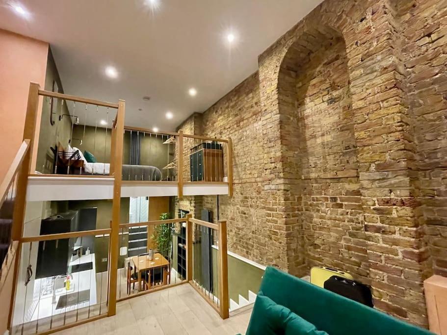 Apartament Exposed Brick Flat Finsbury Park Londra